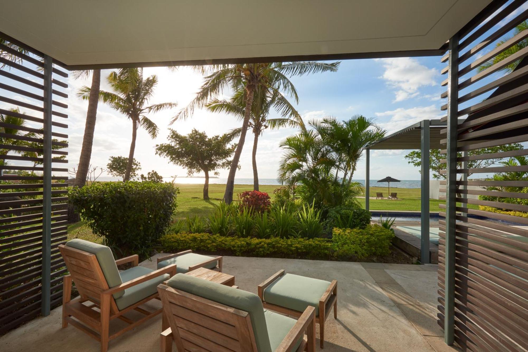 Hilton Fiji Beach Resort And Spa Denarau Island Eksteriør billede View from a guest room at the Sheraton Resort